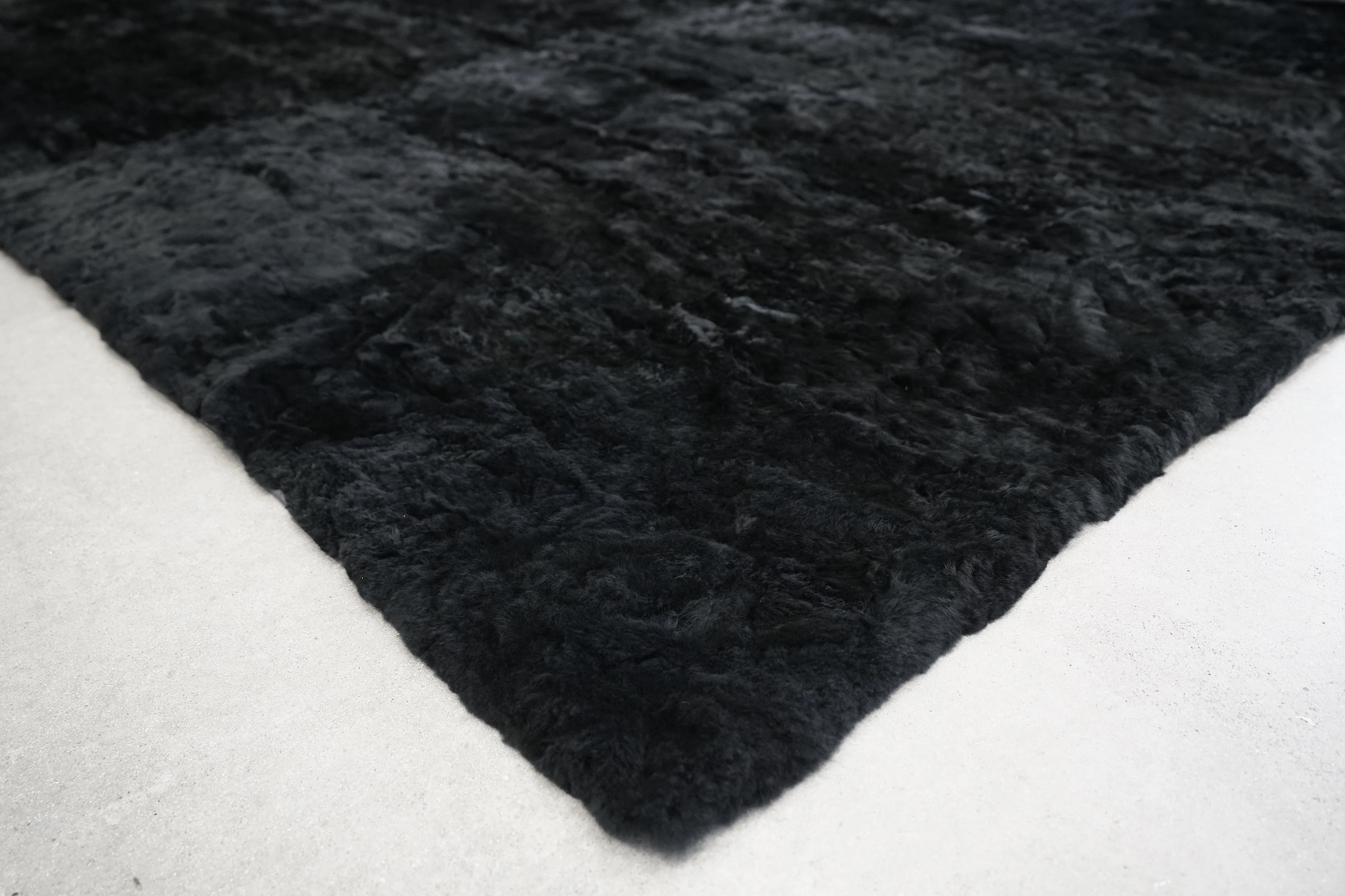 Alpaca Fur - Black - Image 4