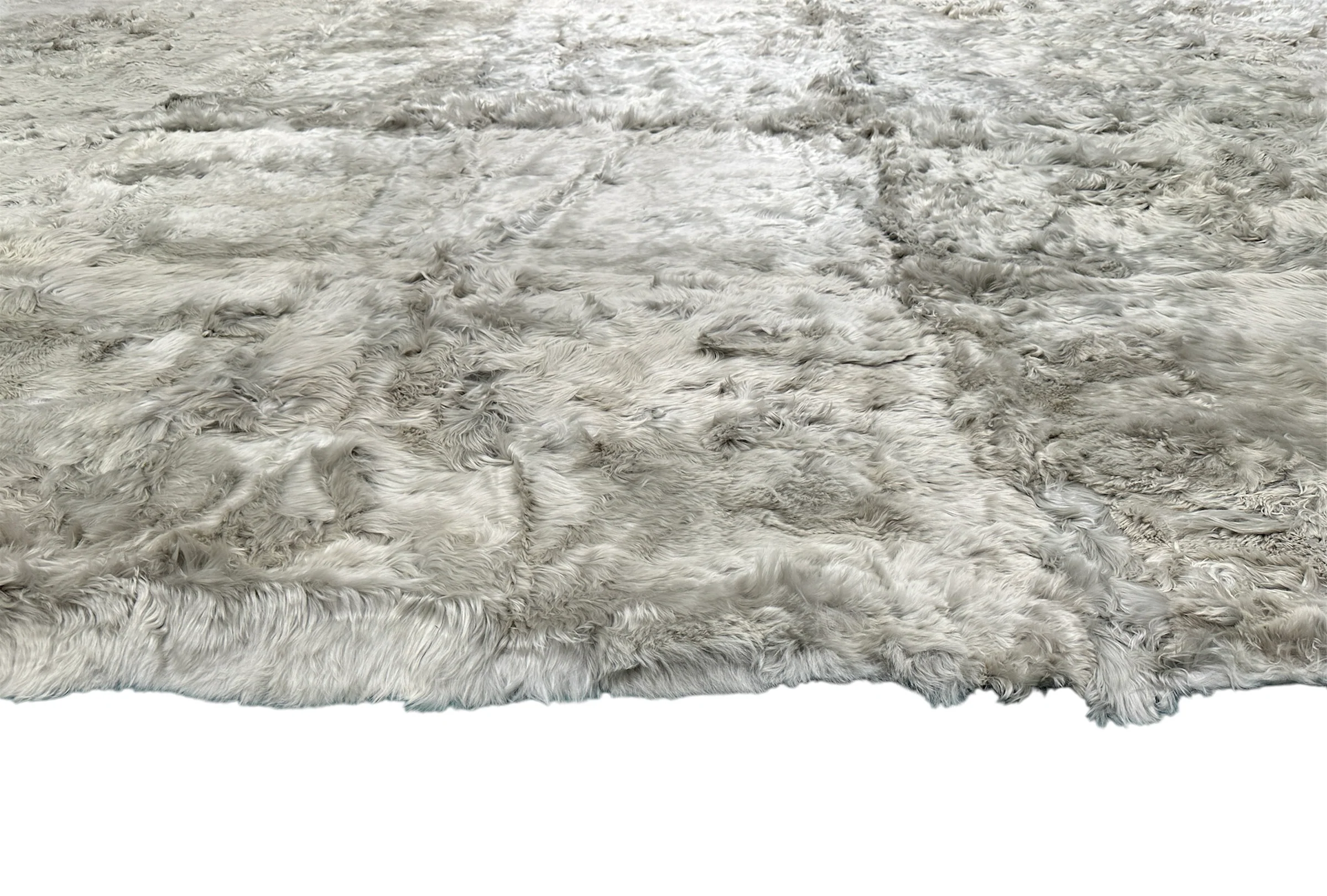 Alpaca Fur - Taupe Silver - Image 2