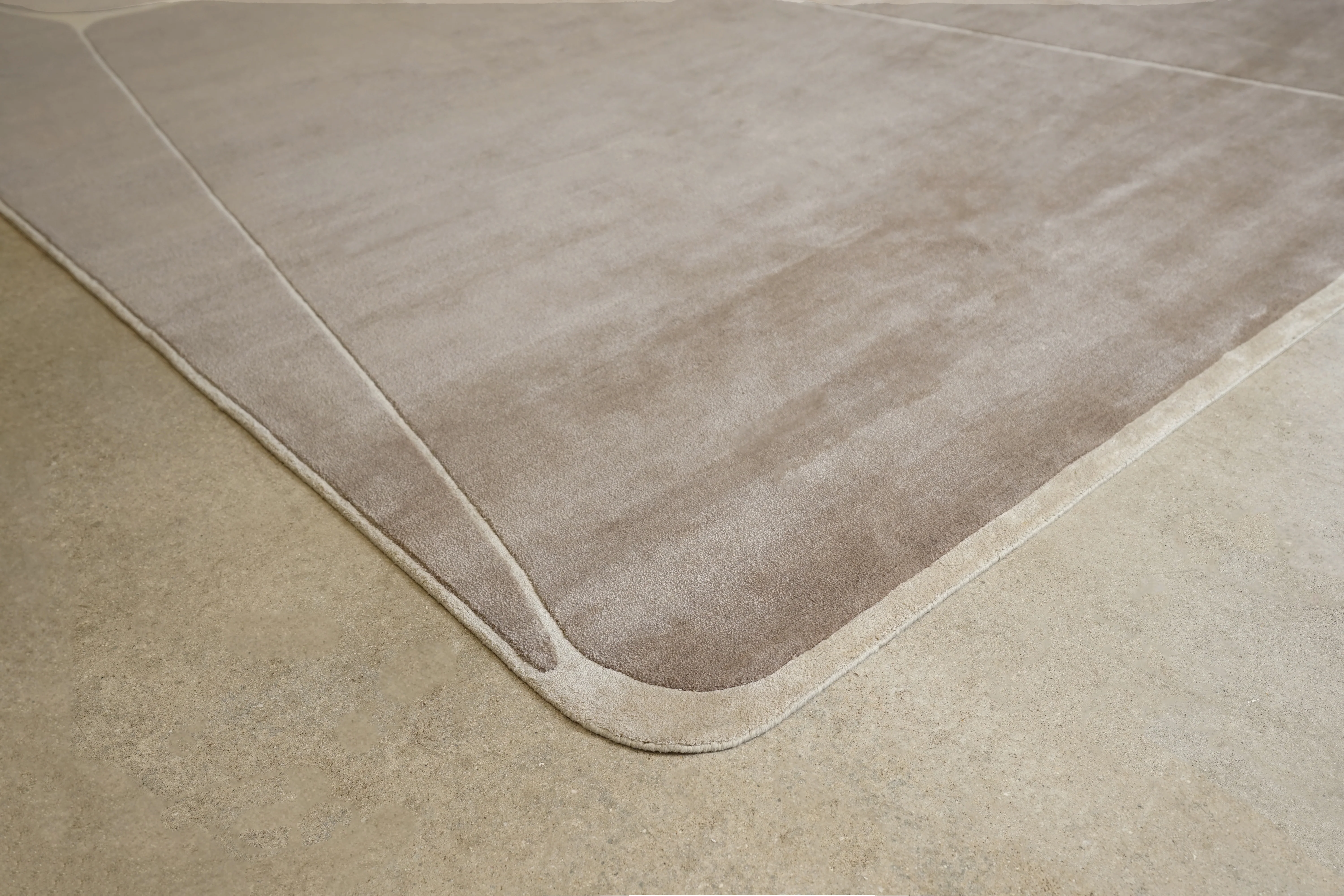 Lloyd - Light Umber / Ivory - Image 5